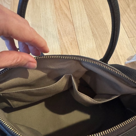 Talbots gorgeous chocolate brown leather. Detachable strap & top handle design - Picture 12 of 14